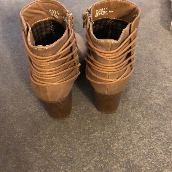 Toupe Booties - Picture 7 of 8